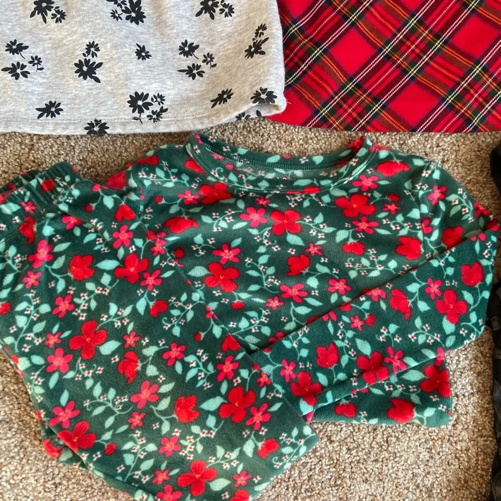 Girls size 5/5T holiday dresses and pj set